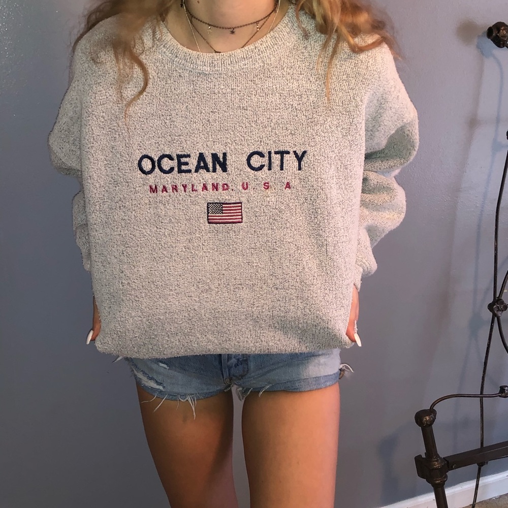 large ocean city crew neck sweatshirt